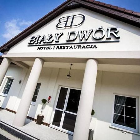 Bialy Dwor Bed and Breakfast Rychwal Buitenkant foto