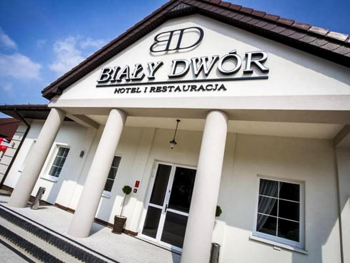 Bialy Dwor Bed and Breakfast Rychwal Buitenkant foto