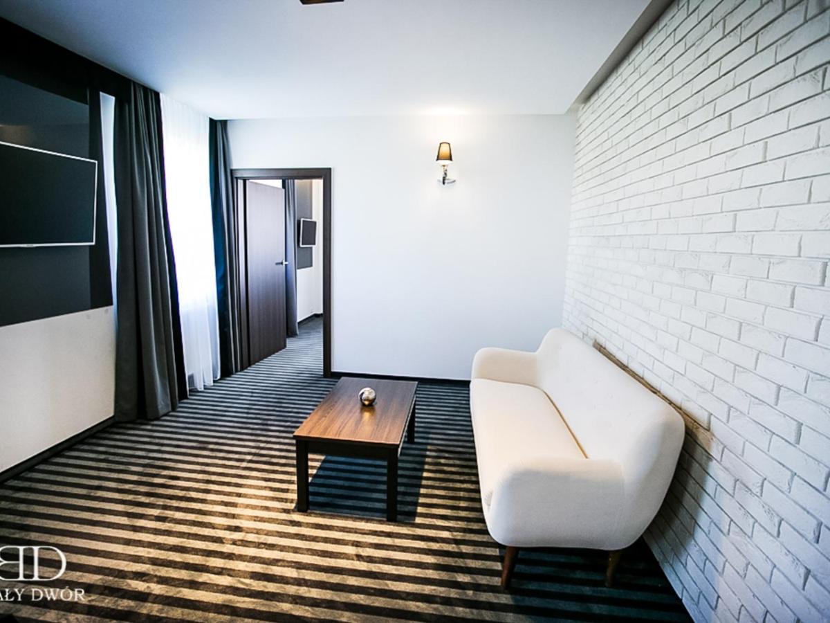 Bialy Dwor Bed and Breakfast Rychwal Buitenkant foto